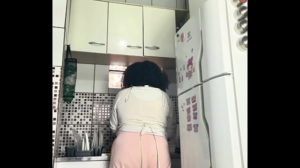 Chubby Housewife Farting While Washing Dishes Voyeur Style